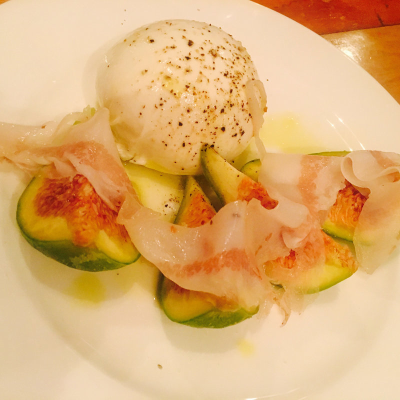 プーリア産ブッラータチーズと緑イチジク(ゲレロ)