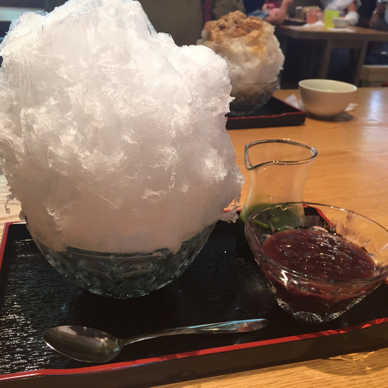 宇治金時のかき氷(船橋屋)