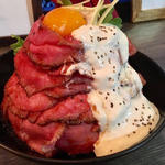 ローストビーフ丼(Redrock 大須まねき猫店)