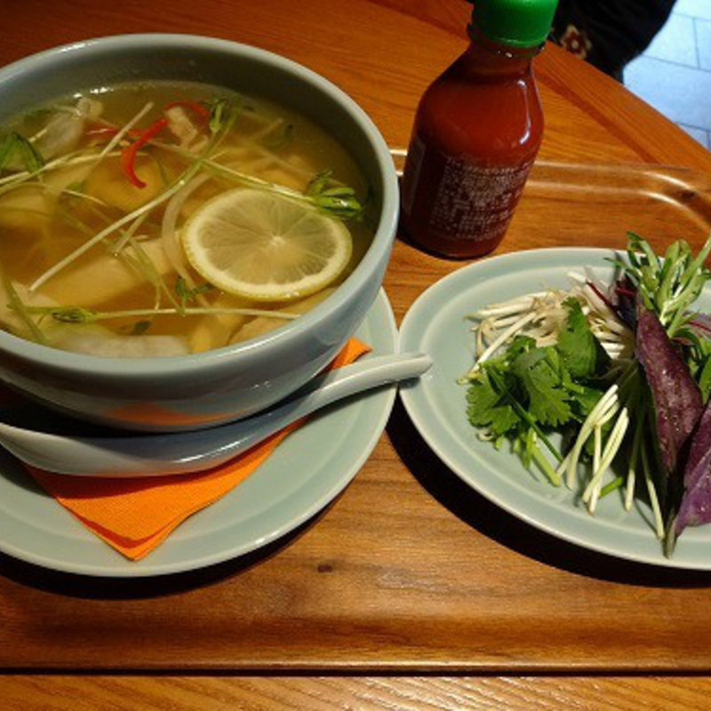 ベトナムチキンフォー(エー＆ピー　ウィズ　テラス （A＆P with terrace）)