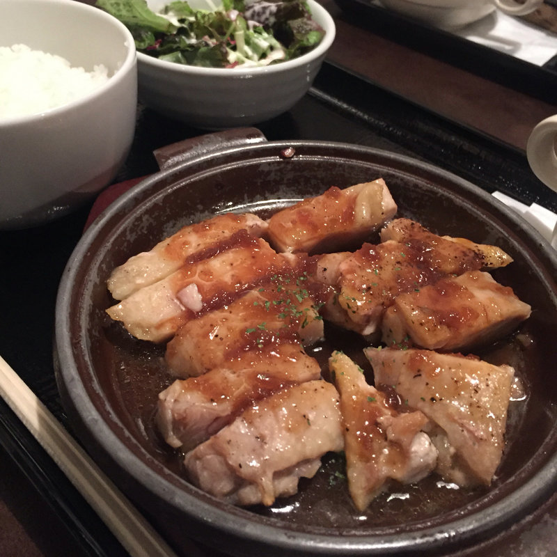 チキングリル定食(馬肉バル 跳ね馬 )