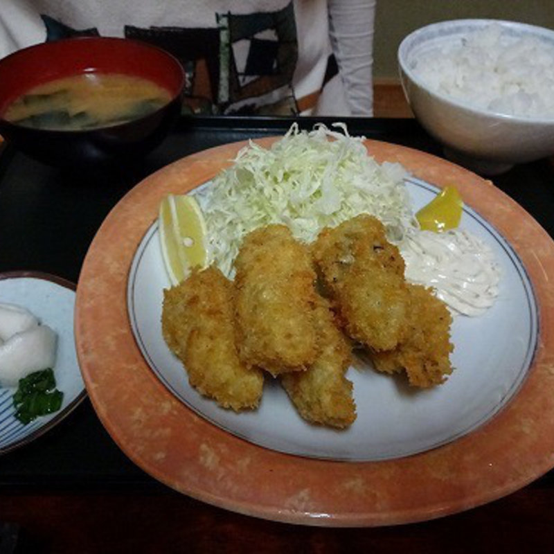 カキフライ定食(と味田)