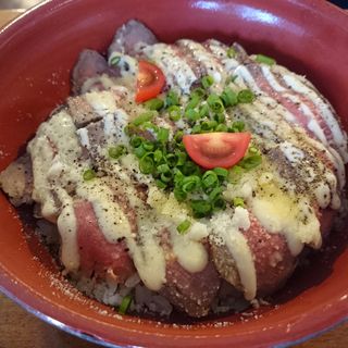 ローストビーフ丼(わさび醤油)(88 nihachi)