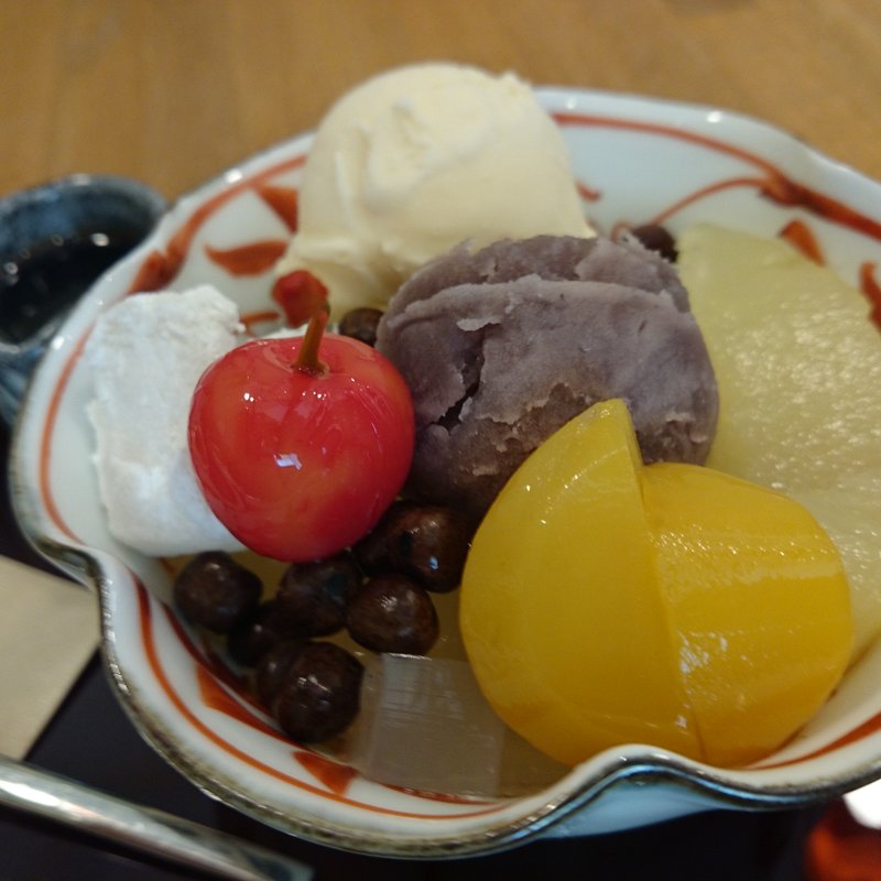 クリームあんみつ(都炉美煎本舗 喫茶)