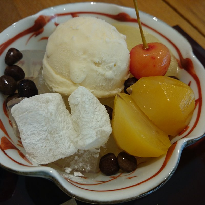 クリームみつまめ(都炉美煎本舗 喫茶)