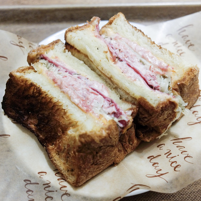 アルザス風 ルーベンサンド(ブリオッシュドーレ 天神ソラリアステージ店)
