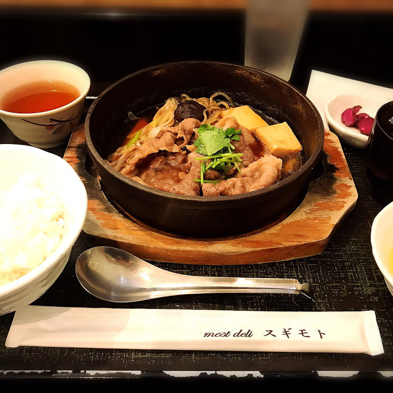 黒毛和牛すき鍋(キッチン スギモト)