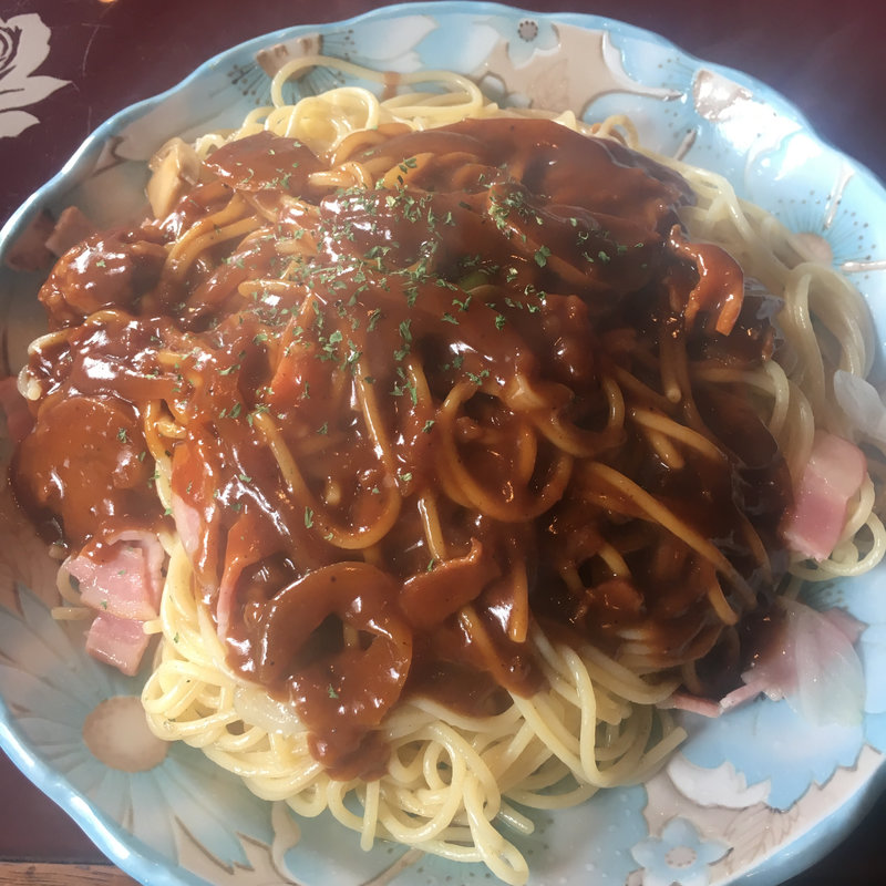 ランチメニュー《ハッシュドビーフパスタ》(花屋敷 )