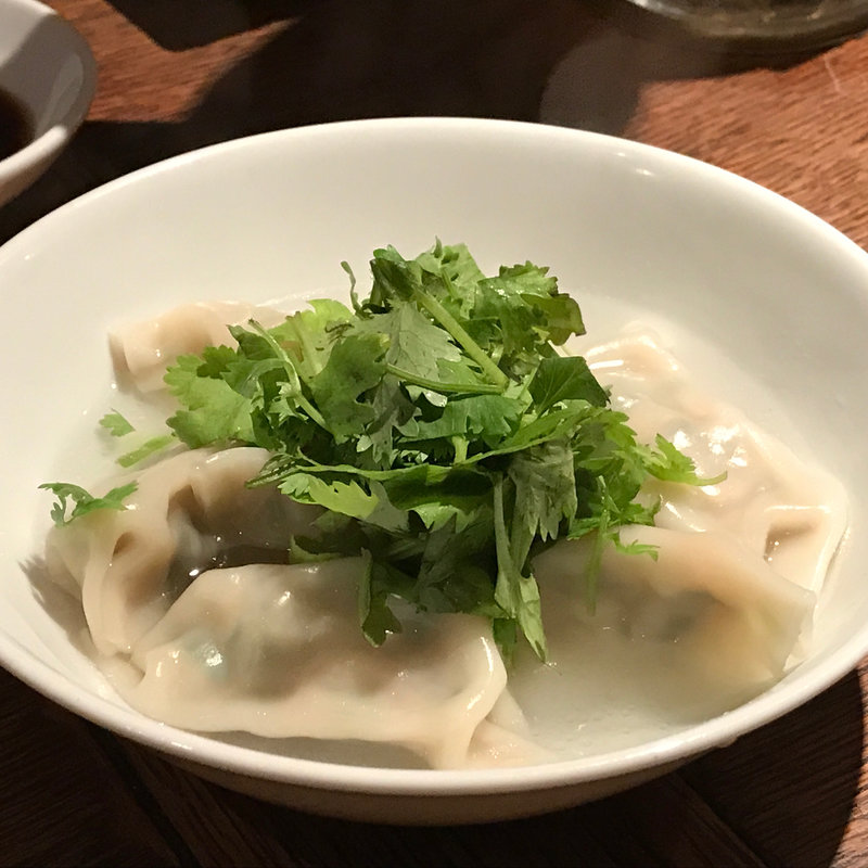 山盛りパクチー水餃子(CHINA5°)