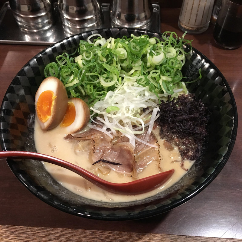 こってりラーメン(みなとや 大阪駅前第3ビル店 )