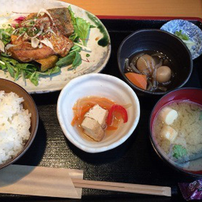 鰆の竜田揚げ定食(勝鬨亭 （カチドキテイ）)