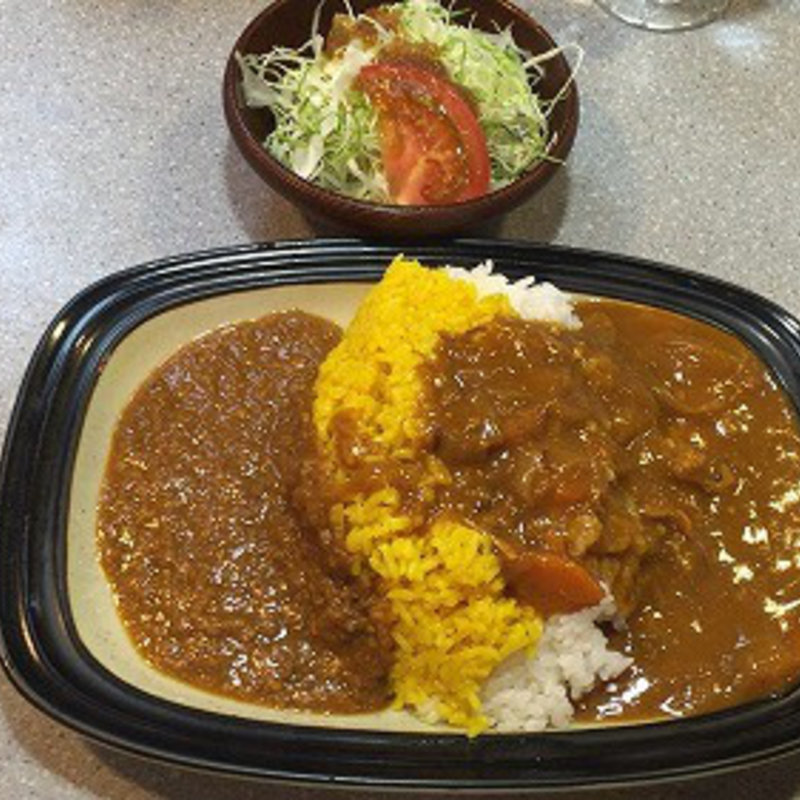 ハーフアンドハーフカレー(勝鬨亭 （カチドキテイ）)