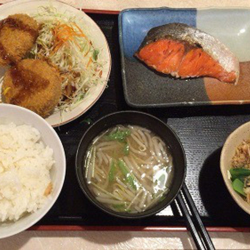 和定食：塩鮭・コロッケ (千味レストラン)