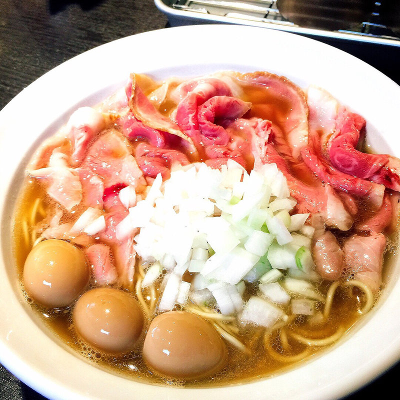 煮干しそば（チャーシュー、ウズラ卵）トッピング(弘明寺丿貫)