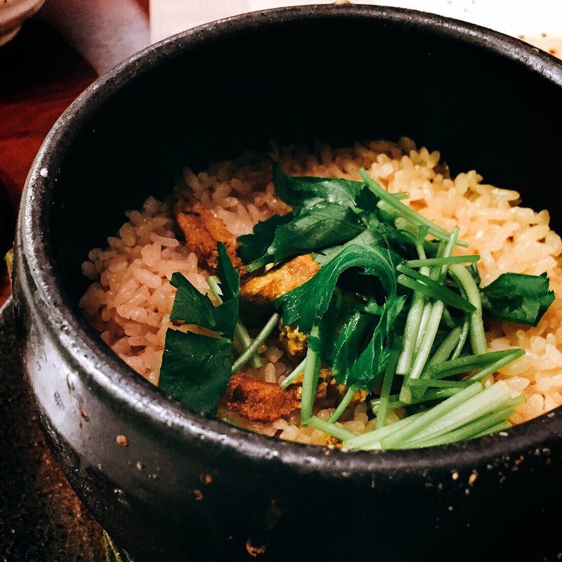 たっぷりウニの土鍋ご飯(とりきち三平 新橋2号店 )