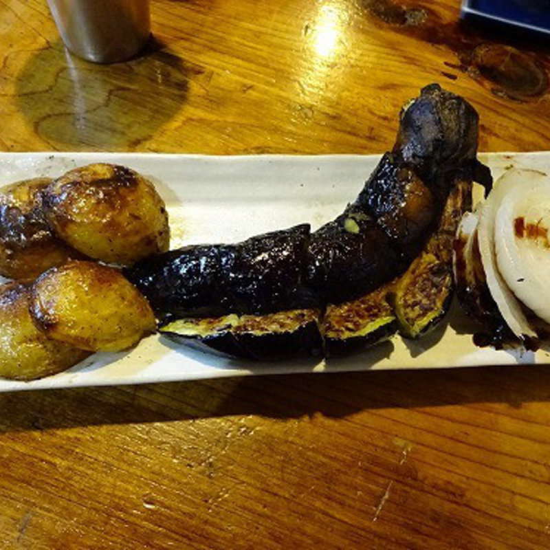 神奈川県産・炭焼き野菜盛り(炭焼 鳥佳)