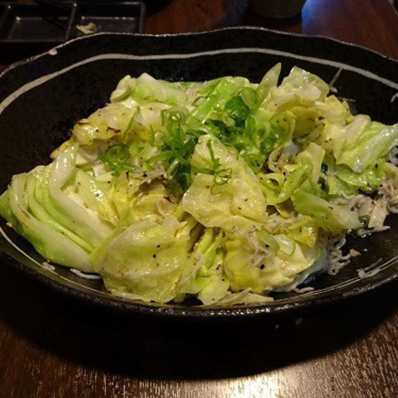 春キャベツと湘南しらすのG炒め(魚と酒 はなたれ 横浜東口店 （【旧店名】海を愛する はなたれ小僧 横浜東口店）)