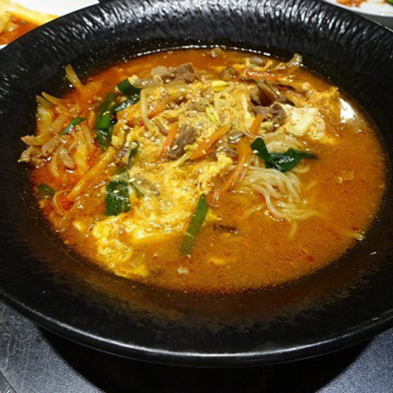 ユッケジャン麺（ラーメン）(和牛焼肉 土古里 ルミネ横浜店)