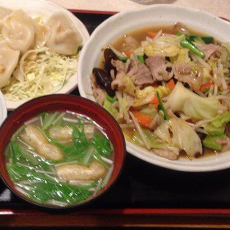 肉野菜炒め・水餃子（ご飯少なめ）(千味レストラン)