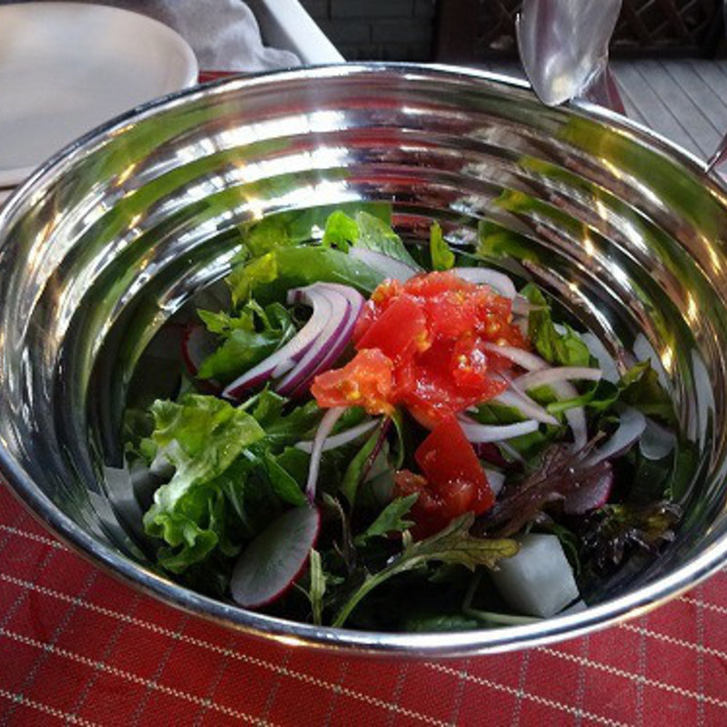 山澤農園旬野菜と馬車道ハイカラ野菜のサラダ (横浜ビール 驛の食卓)