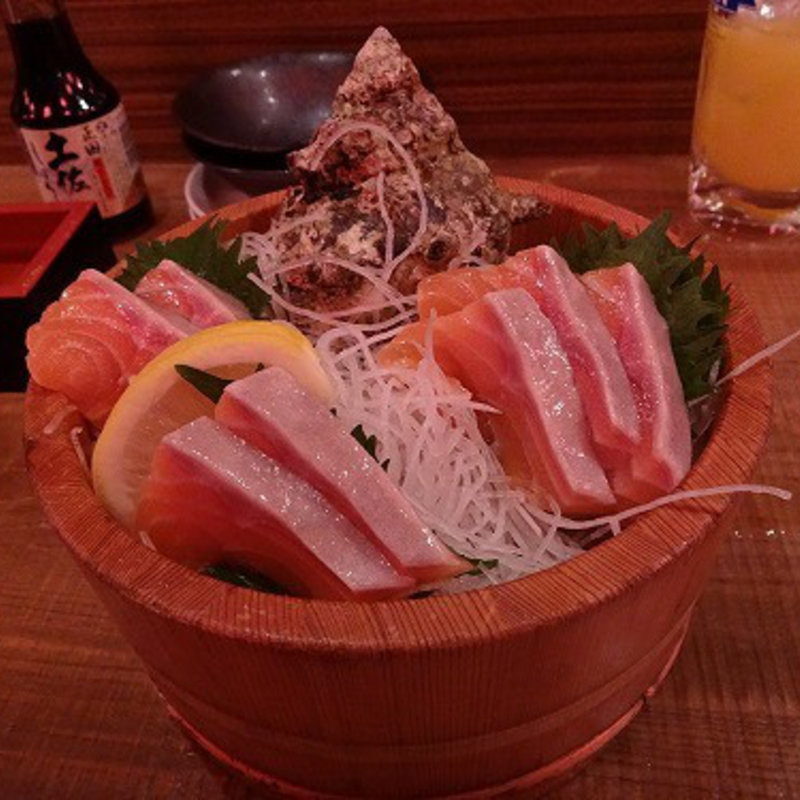 トロサーモン刺(海鮮食飲市場 マルカミ食堂 みなとみらい)