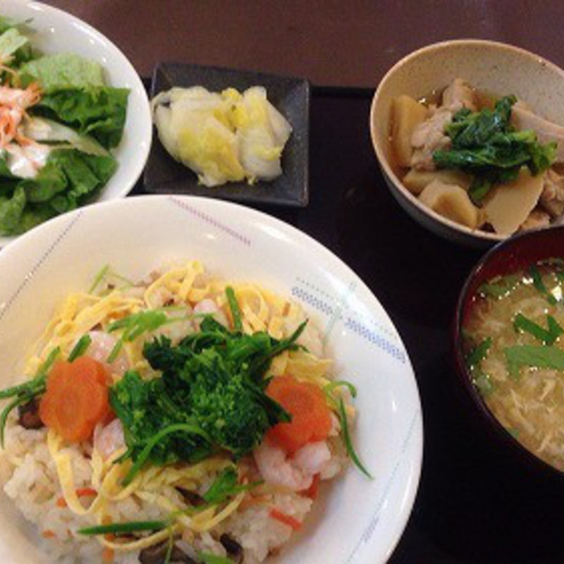 菜の花ちらしと若鶏・筍の煮物(ガーデンテラス )