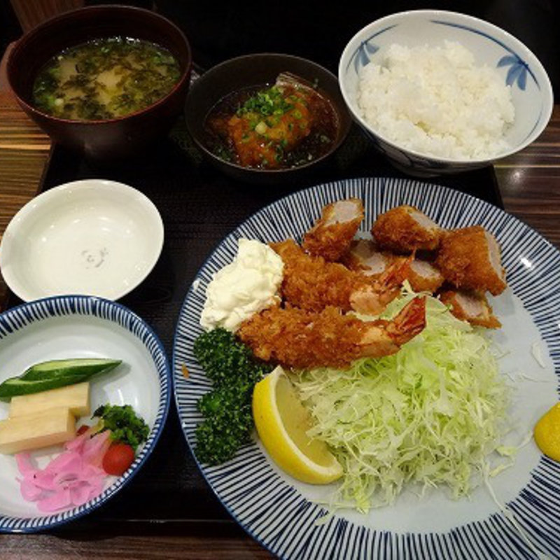 海老ヒレかつ定食(とんかつ稲 モザイクモール港北)