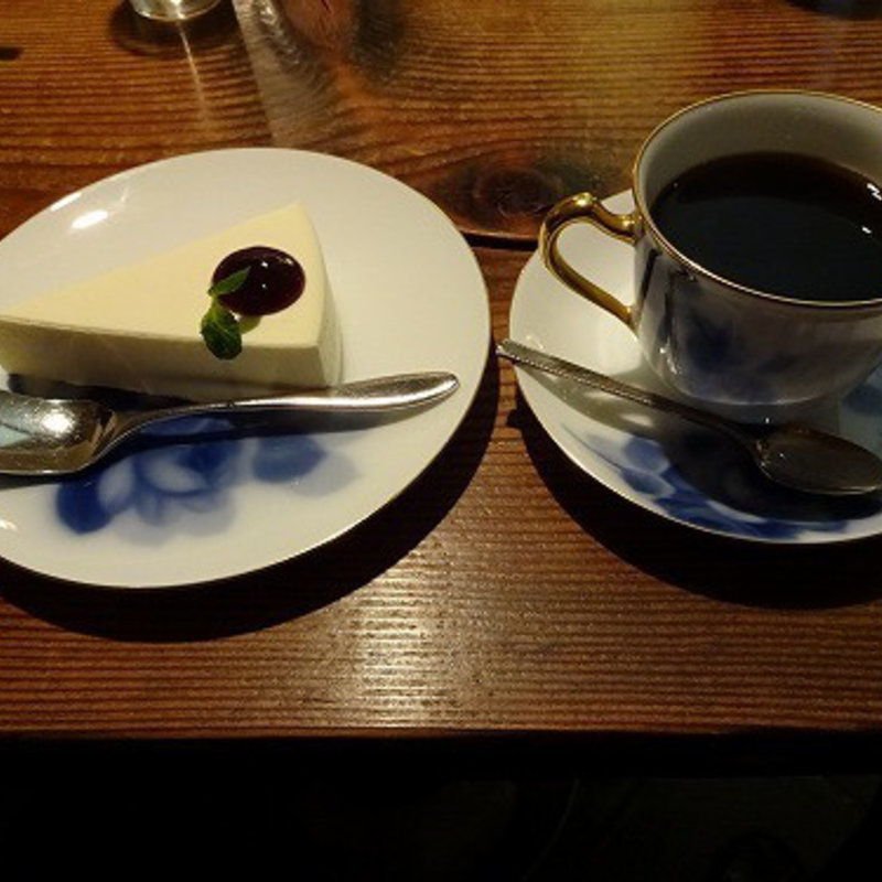 チーズケーキセット(カフェ・デ・マエストロ)