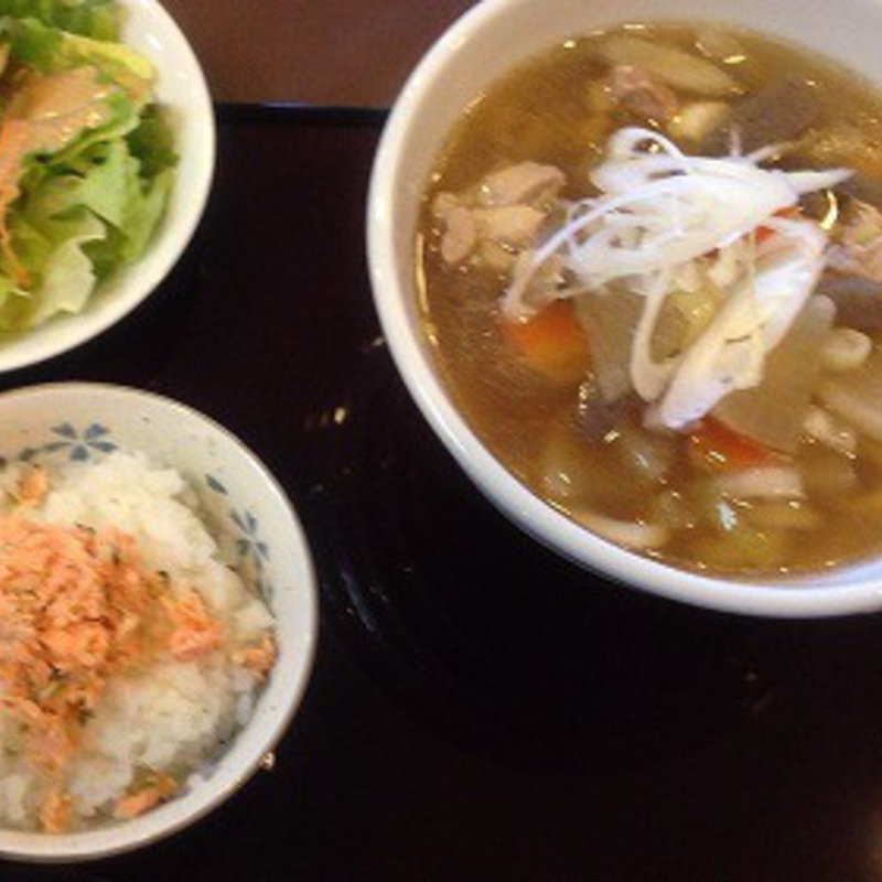 けんちんうどんと鮭ご飯(ガーデンテラス )