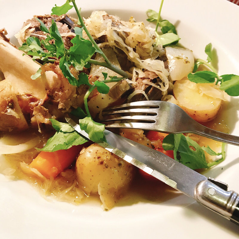 鹿肉シュクルート(パラディゾ （ＰＡＲＡＤＩＳＯ）)