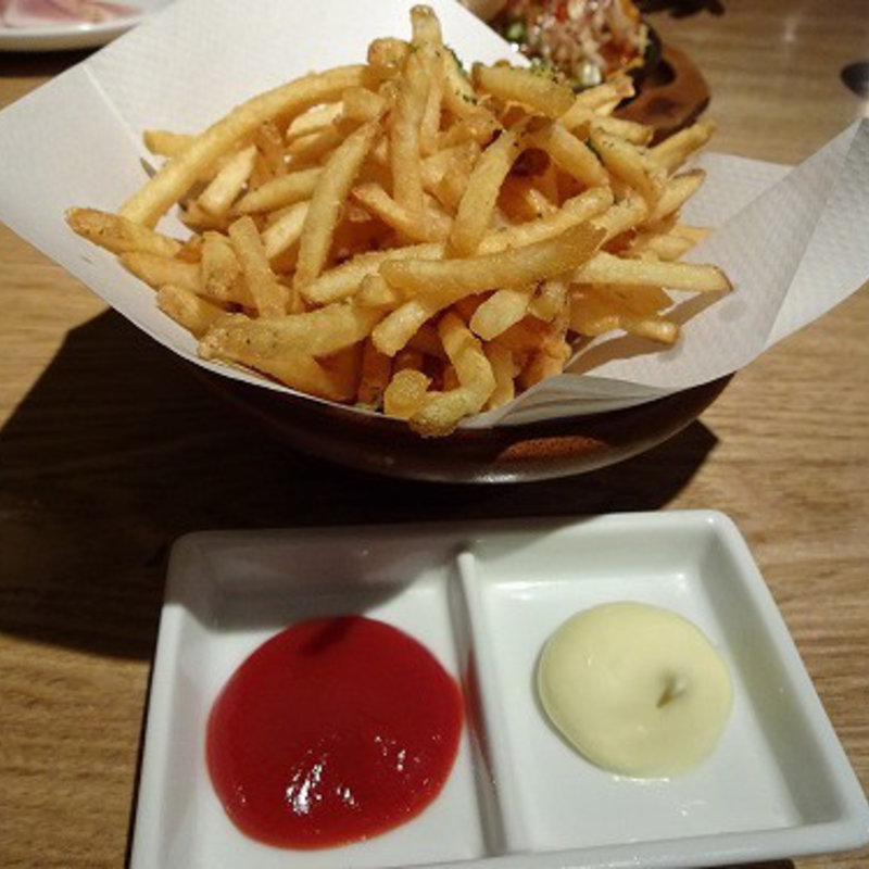 サクサクフライドポテト(黒ぶたや ルミネ横浜店)