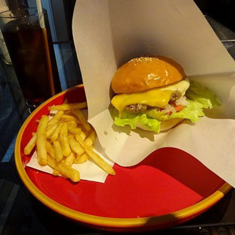 チーズバーガー+チーズトッピング(ベアーズダイナー)