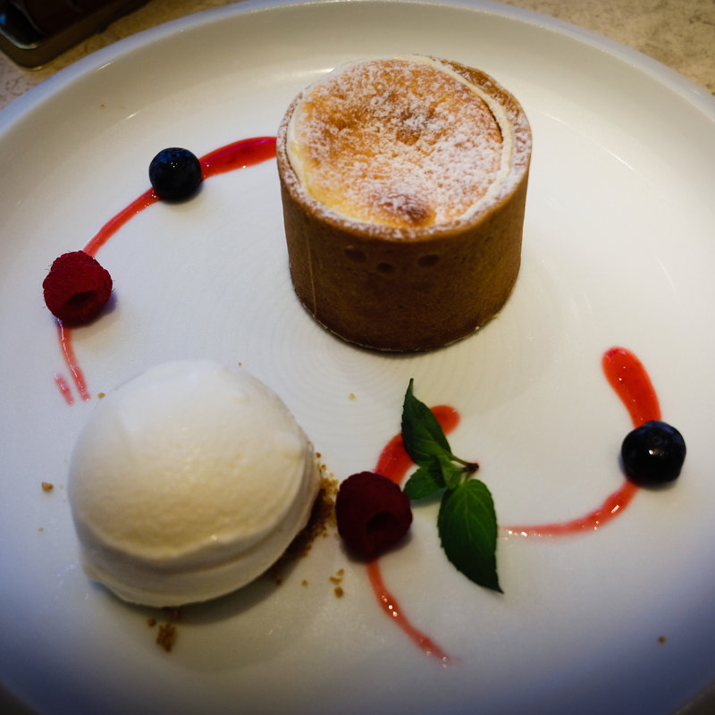 チーズケーキ フォンデュ アンファン(パティスリー・ジョルジュマルソー 渡辺通本店)