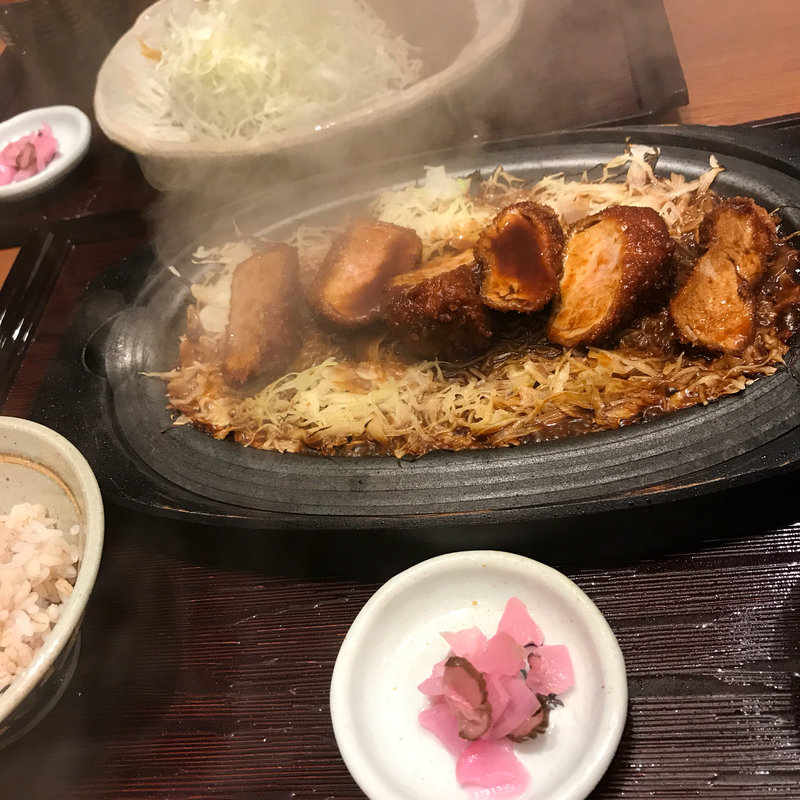 豚ヒレカツ定食(矢場とん 大阪松竹座店)