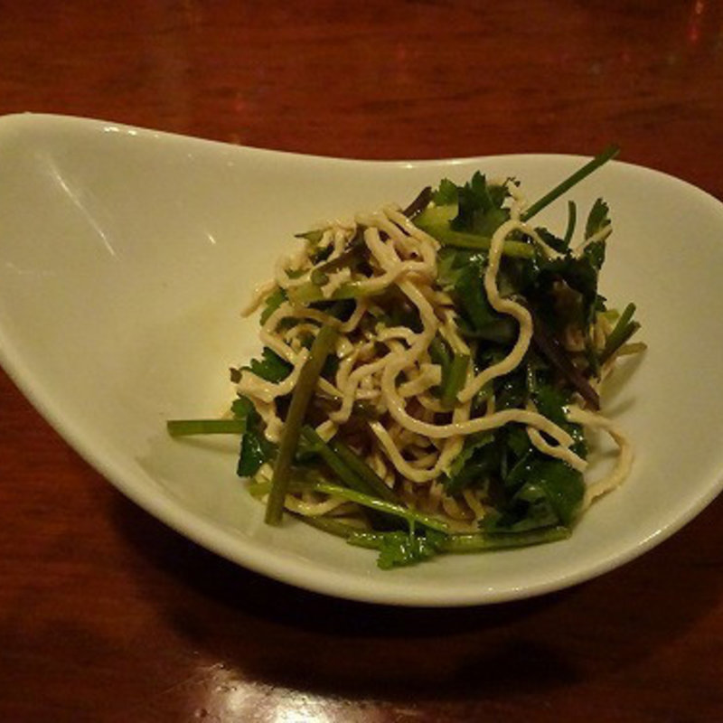 干し豆腐と香菜の冷菜(大連餃子基地DALIAN横浜モアーズ店)
