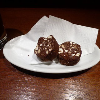 サラミチョコレート（2枚）(横浜ジョイナス バール・デルソーレ )