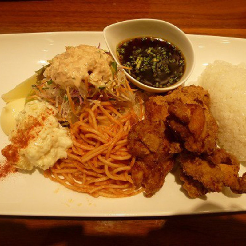 鶏の漬け込み旨味唐揚げ　醤油甘酢たれ風味(トップテーブル)