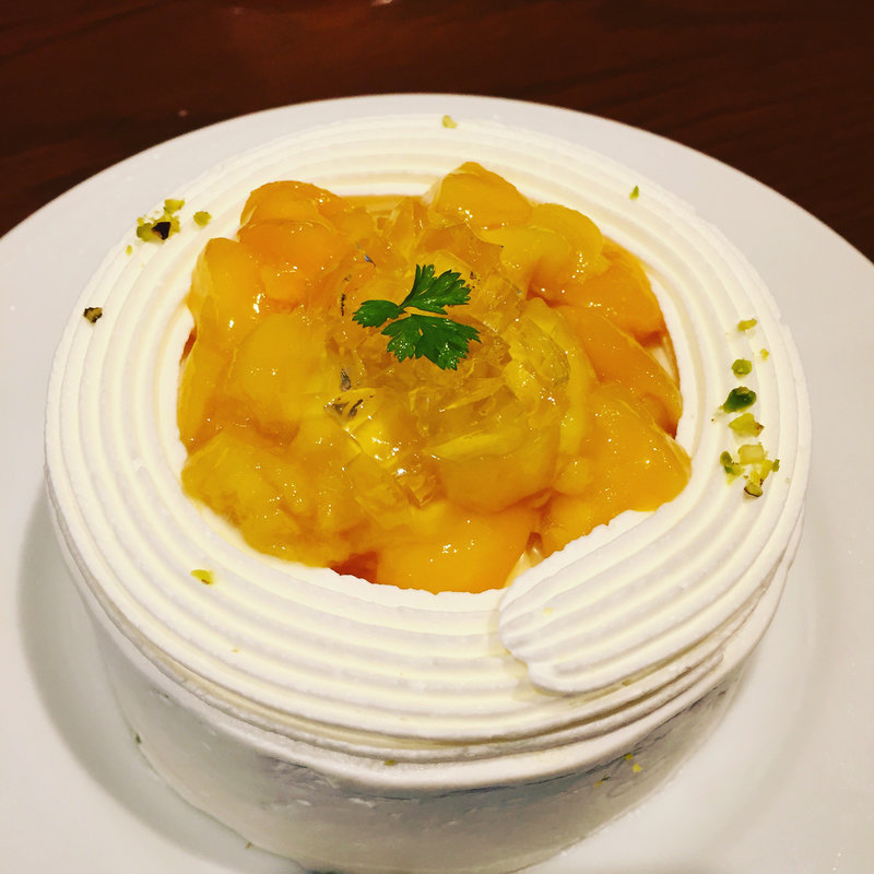 マンゴーケーキのかき氷(セバスチャン)