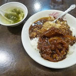 牛バラ肉カレーご飯(中国料理　保昌本館)
