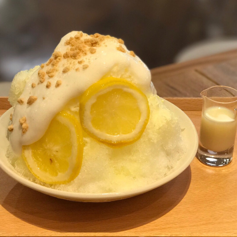 瀬戸内レモンとミルクのふわとろかき氷(こなな ピオレ明石店 )