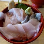 地魚2種ブリ丼(海舟 （KAISHU カイシュウ）)
