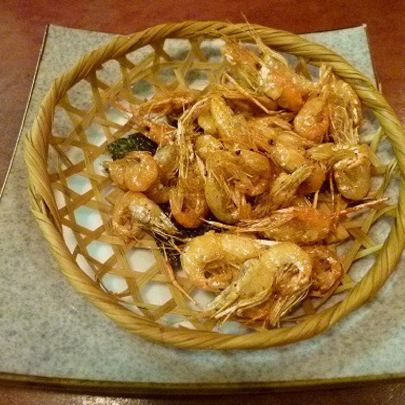 川エビの唐揚げ山椒風味(八仙閣 杏仁坊 （ハッセンカク アンニンボウ）)