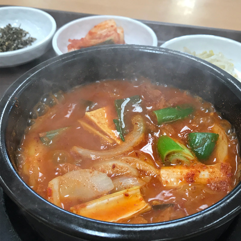 キムチチゲ(専門食堂)