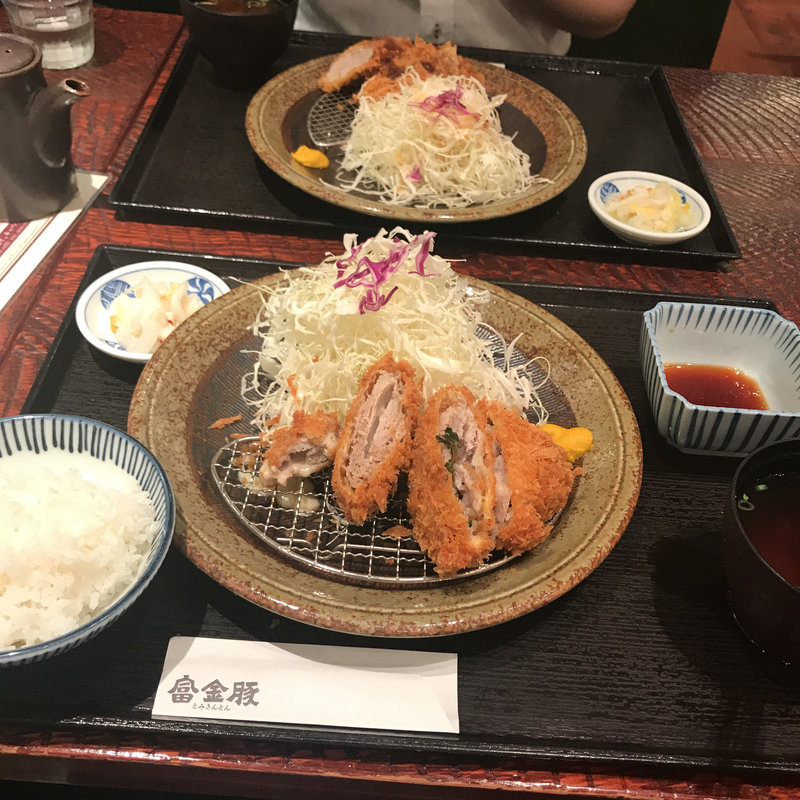 梅しそとチーズのバラカツ盛合わせ御膳(富金豚 金沢フォーラス店 （とみきんとん）)