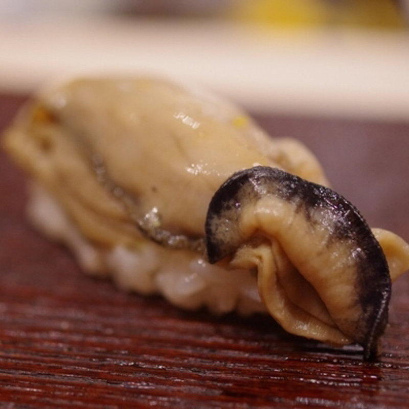 煮岩牡蠣