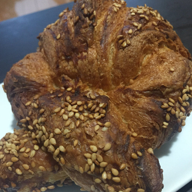 プレッツェルクロワッサン(THE CITY BAKERY)