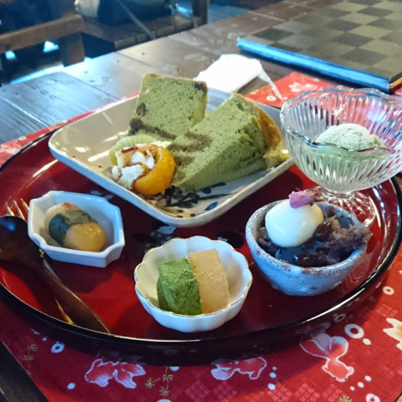 (函館　きんぎょ茶屋)