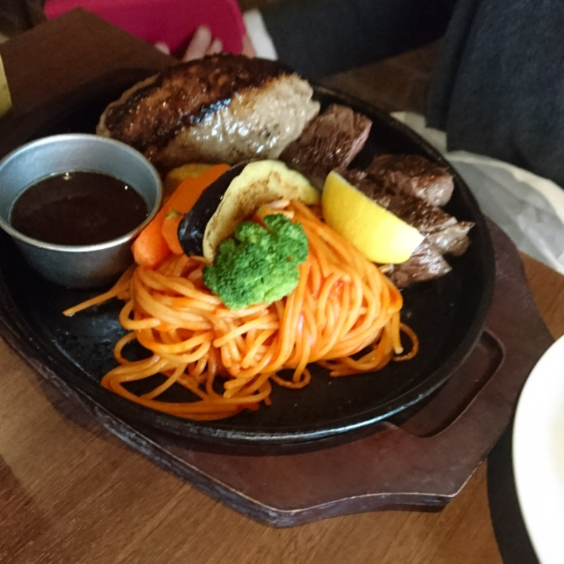 ハンバーグセット(ステーキ・ハンバーグ　ひげ　函館店)