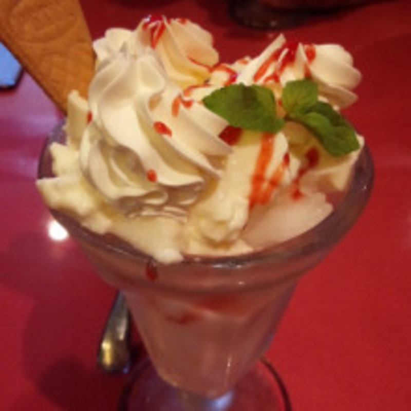 杏仁豆腐のパフェ(中華料理 李太白)