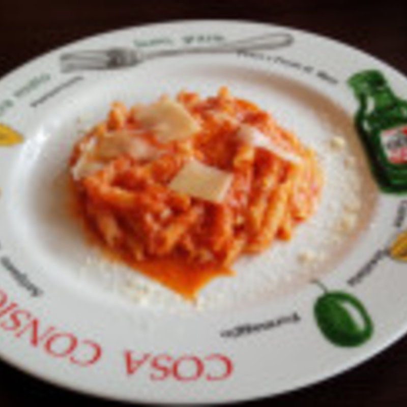 チーズトマトソースのペンネ(ブラッスリーカリヨン)